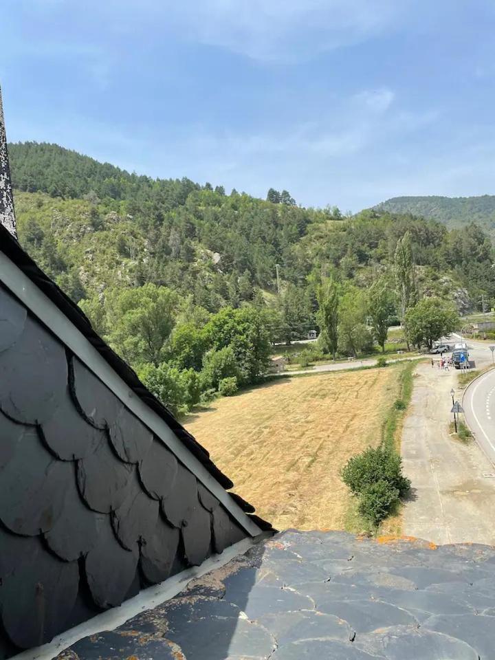 Atico Con Encanto En La Cerdanya Apartment Martinet Exterior photo